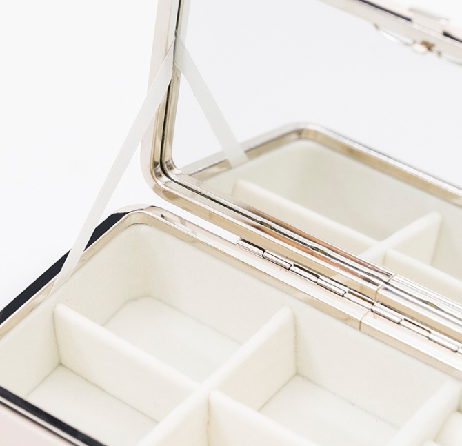 Minimalist Jewelry Storage Box Image 3