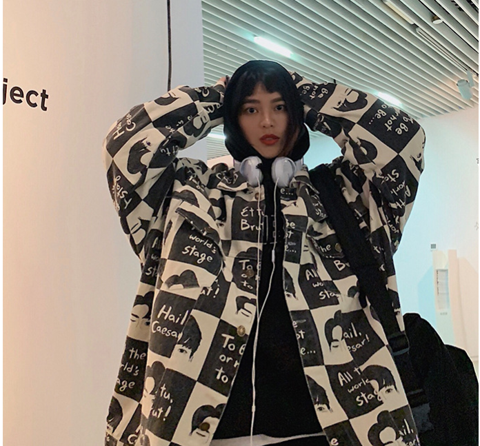 Unisex Urban Work Jacket in Action