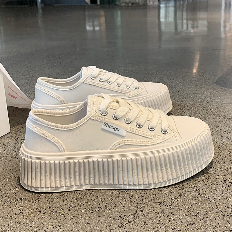 Small Fragrant Wind Sneakers