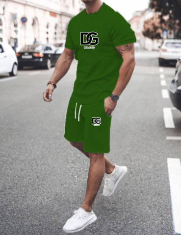 Men's T-shirt and Shorts Set Image 4