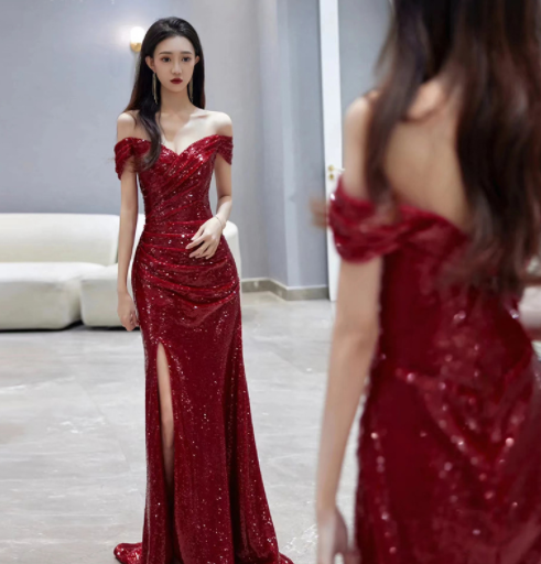 One-shoulder dress detail view