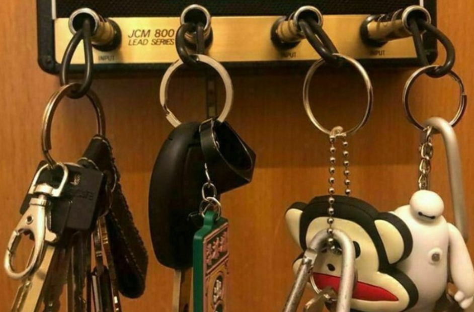 Microphone Plug Keychain
