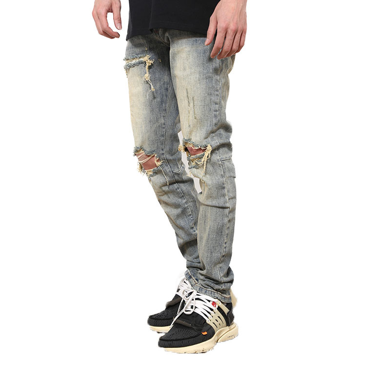 Casual Look with Distressed Jeans