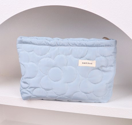 Makeup Bag Image 5