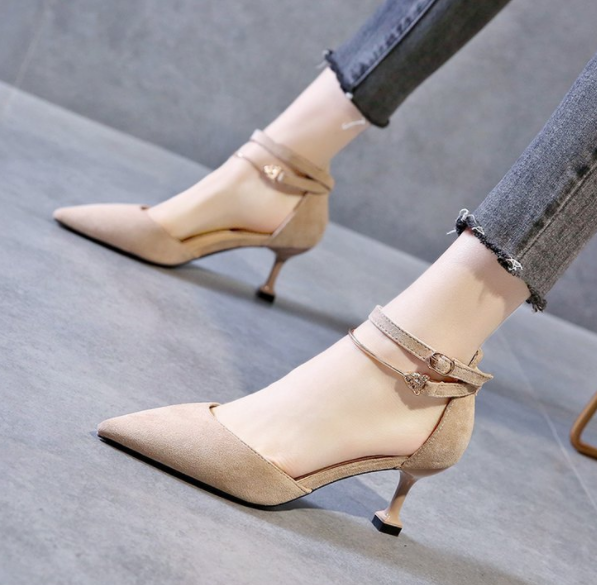 Pointed toe high-heeled shoes 1