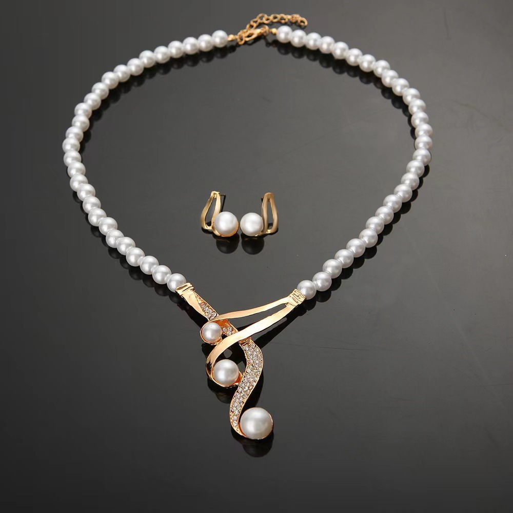 Geometric Pearl Necklace and Earring Set