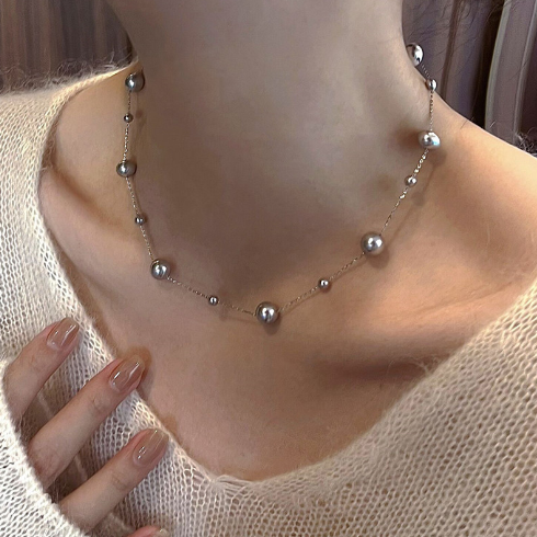Gypsophila Necklace Image 3