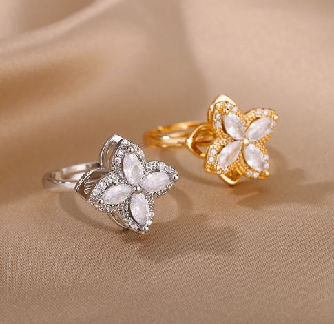 Spinner Zircon Heart Four Leaf Clover Ring 1
