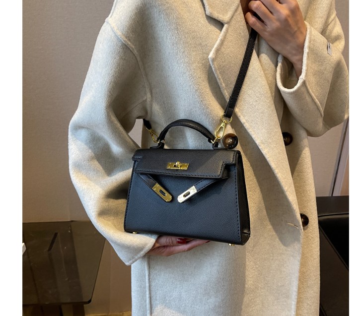 Fashionable Crossbody Bag