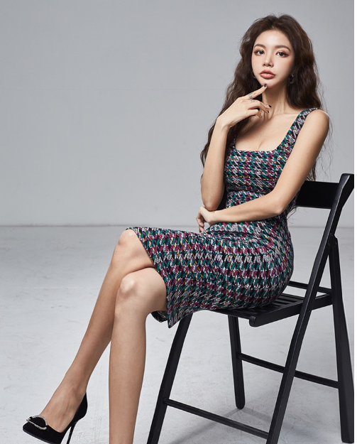 Sleeveless Midi Dress 5