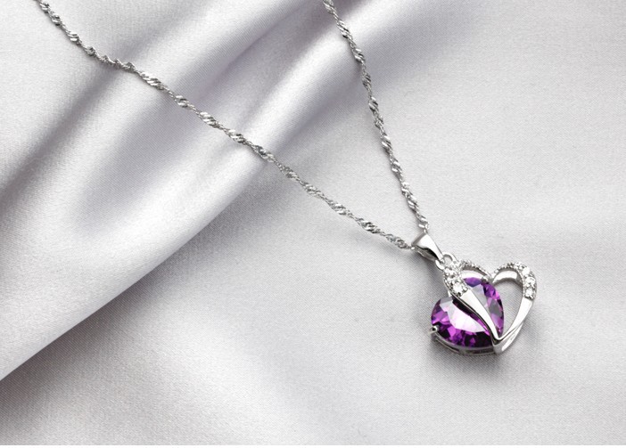 Heart-Shaped Amethyst Crystal Pendant 2