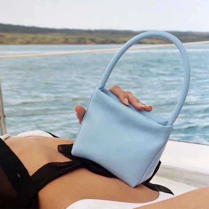 Bucket Bag Image 4