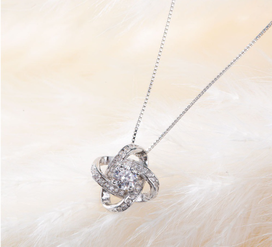 Four Leaf Clover Necklace in Gift Box
