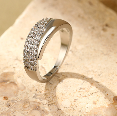 Adjustable Ring with Zirconias - Image 4