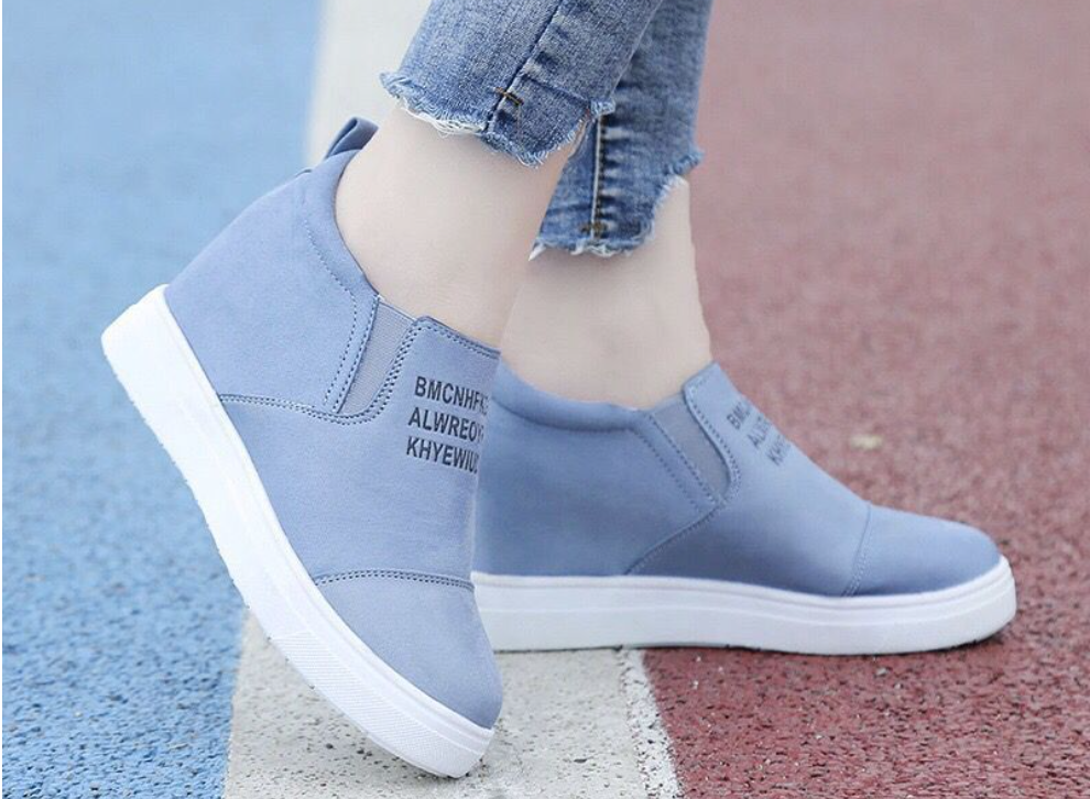 Canvas Shoes Image 2