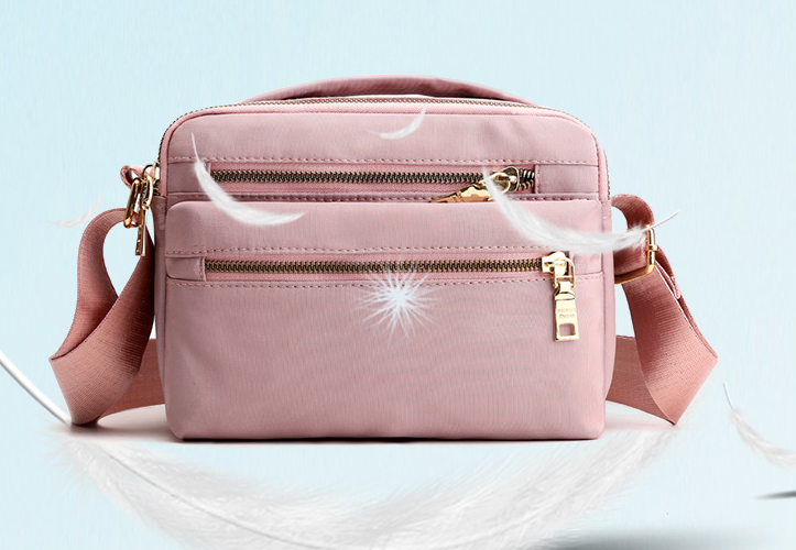 Fashionable Waist Bag Image 2