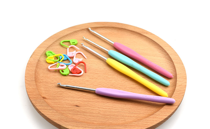 Crochet Needles Kit 8 PIECES