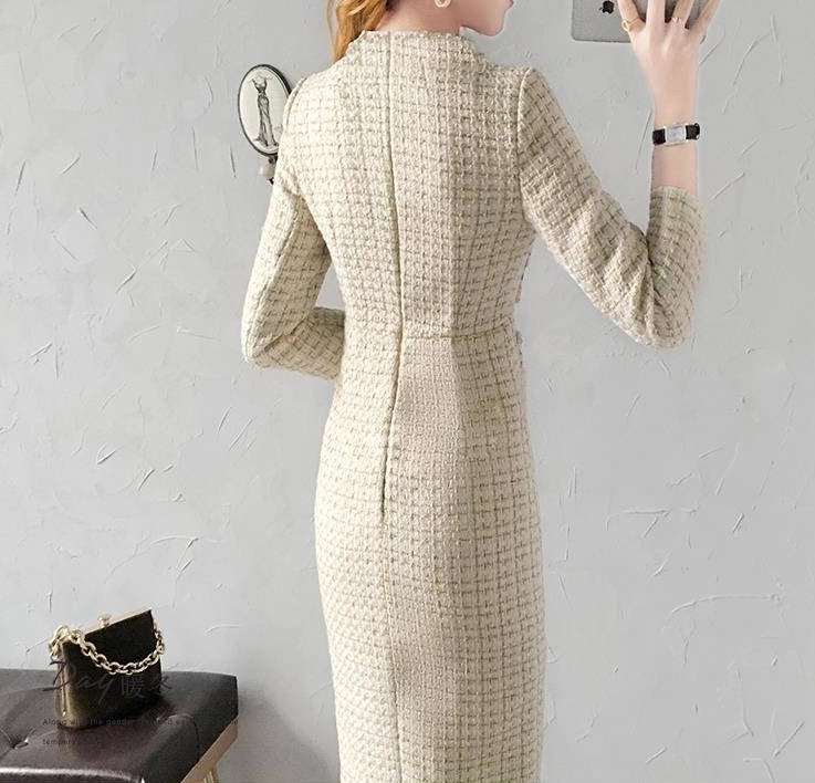 Vintage Dress Image 3