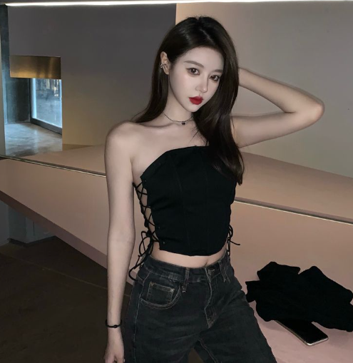 Cropped Strapless Top Image 2