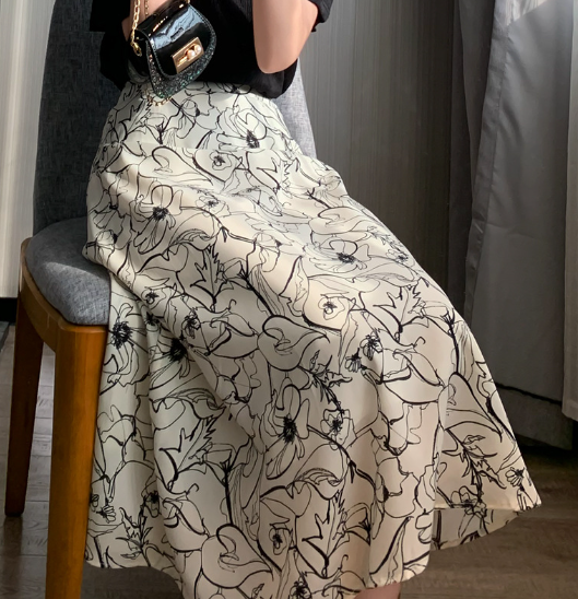 Sweet Flower Pattern Straight Skirt styling