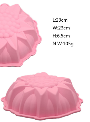 Silicone Flower Cake Mould in Use