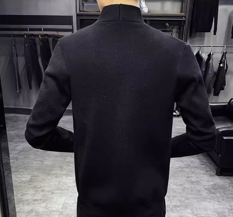 Slim-fit V-neck Sweater Image 4