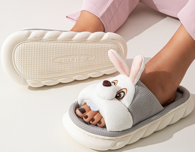 Slippers in Grey