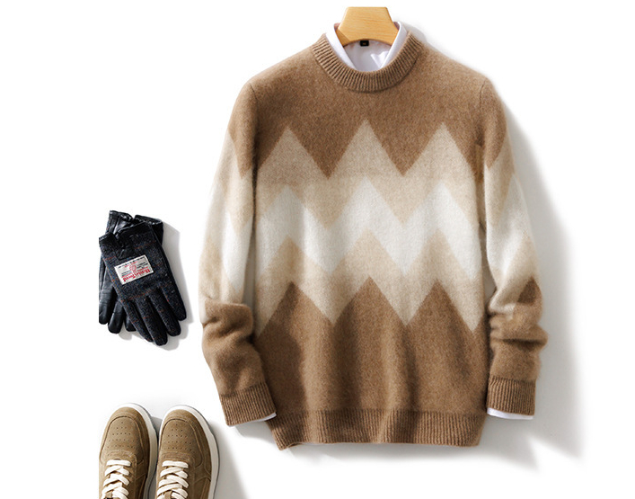 Men's Round Neck Thickened Pullover Wool Sweater - Image 1