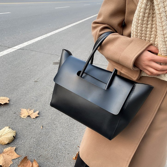 Used Tote Bag Image 6