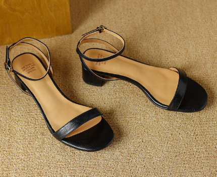 Elegant Sandals Image 3