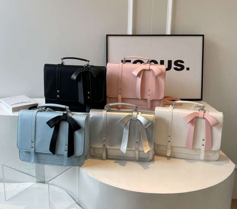 Stylish Women's Shoulder Bag