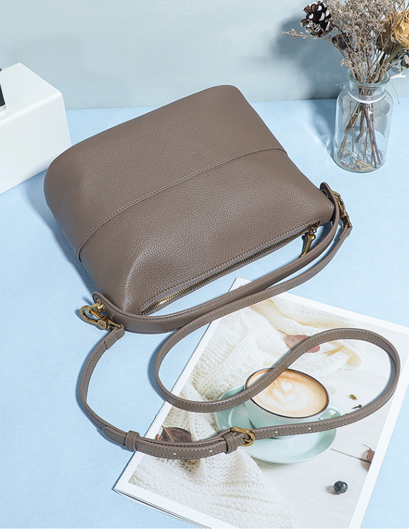 Leather Bag Image 6