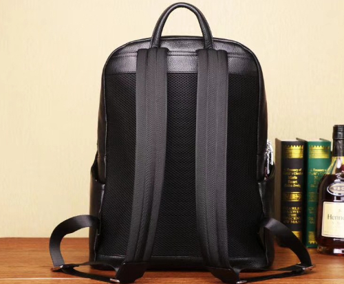 Leather Travel Bag Image 1