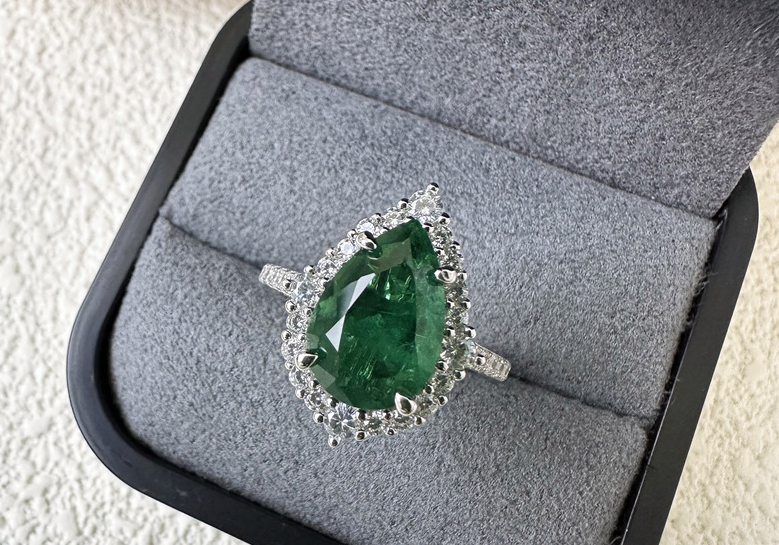 Various Sizes of Vintage Ring