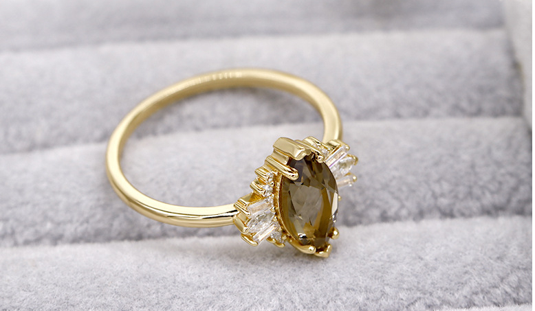 Stunning Tea Crystal Ring 4