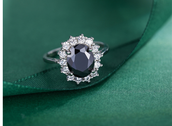 Trumium 3ct Diana Ring - Detail View