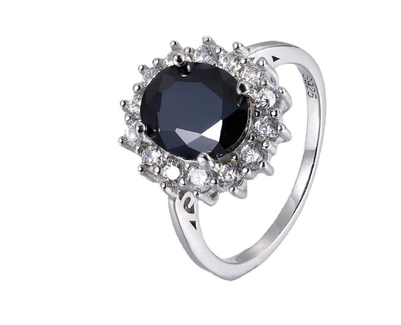 Trumium 3ct Diana Ring - Gemstone Close-Up