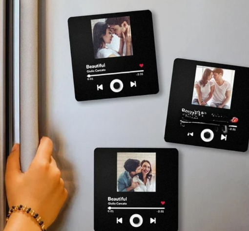 Couple photo fridge magnet