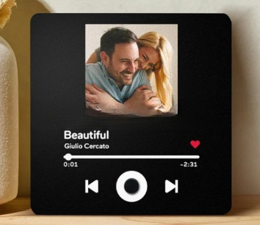 Couple photo fridge magnet