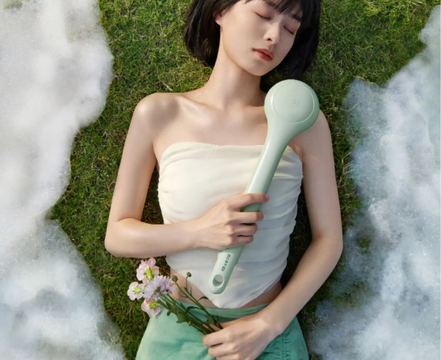 Double handle electric bath brush rotating multifunctional bath brush