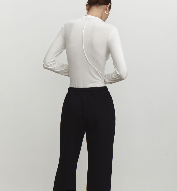 T-shirt image 6