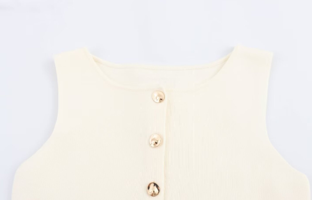 Fashionable and simple gold single-breasted knitted vest top