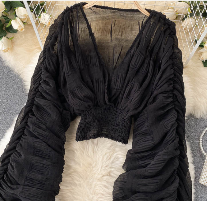 Top women's design sense niche pleated bubble sleeves slim fit short fashion blogger versatile chiffon shirt