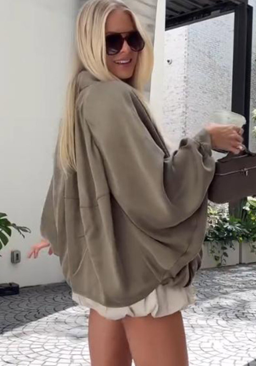 Solid color zipper jacket