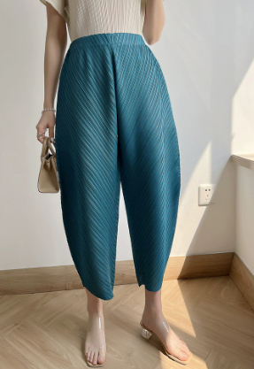 Wrinkled pants, women's banana pants, fashionable and versatile, pleated pants, comfortable and casual, loose and wide leg pants, 9% KK, niche