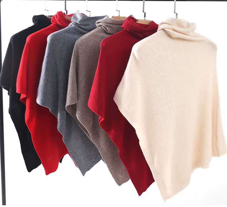 Wearing a skirt, neck protector, scarf, cloak, women's coat