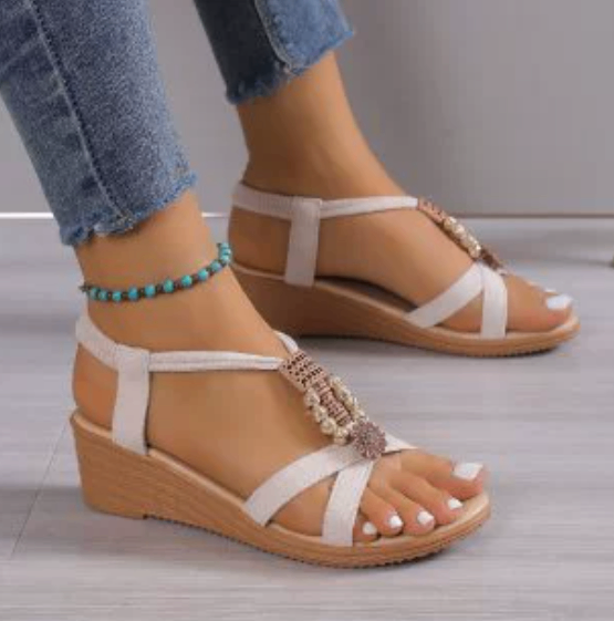 Casual women's Roman retro beaded sandals image