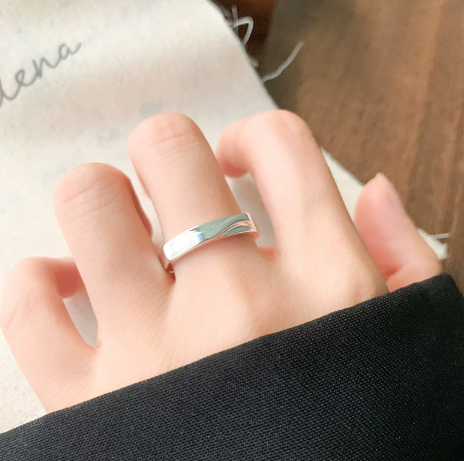 Simple and premium pure silver ring