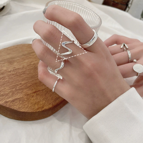 Simple and premium pure silver ring