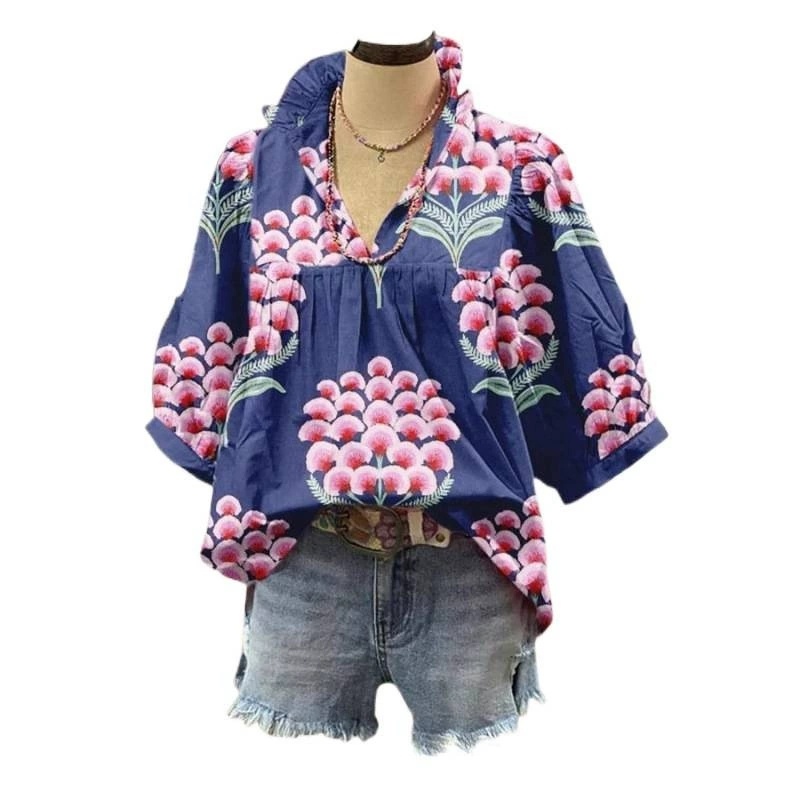 High collar and mid-sleeve shirt